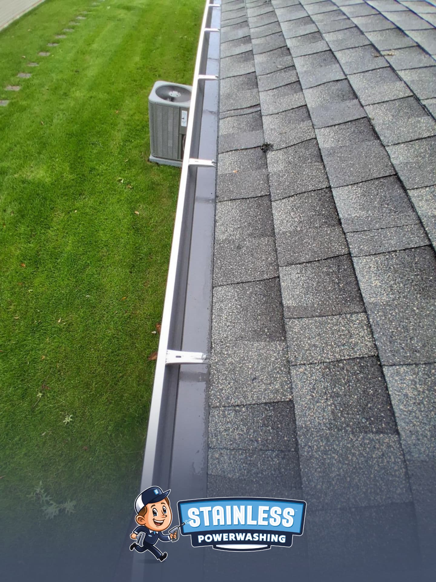 Gutter Cleaning Done Right in Marlboro NJ image