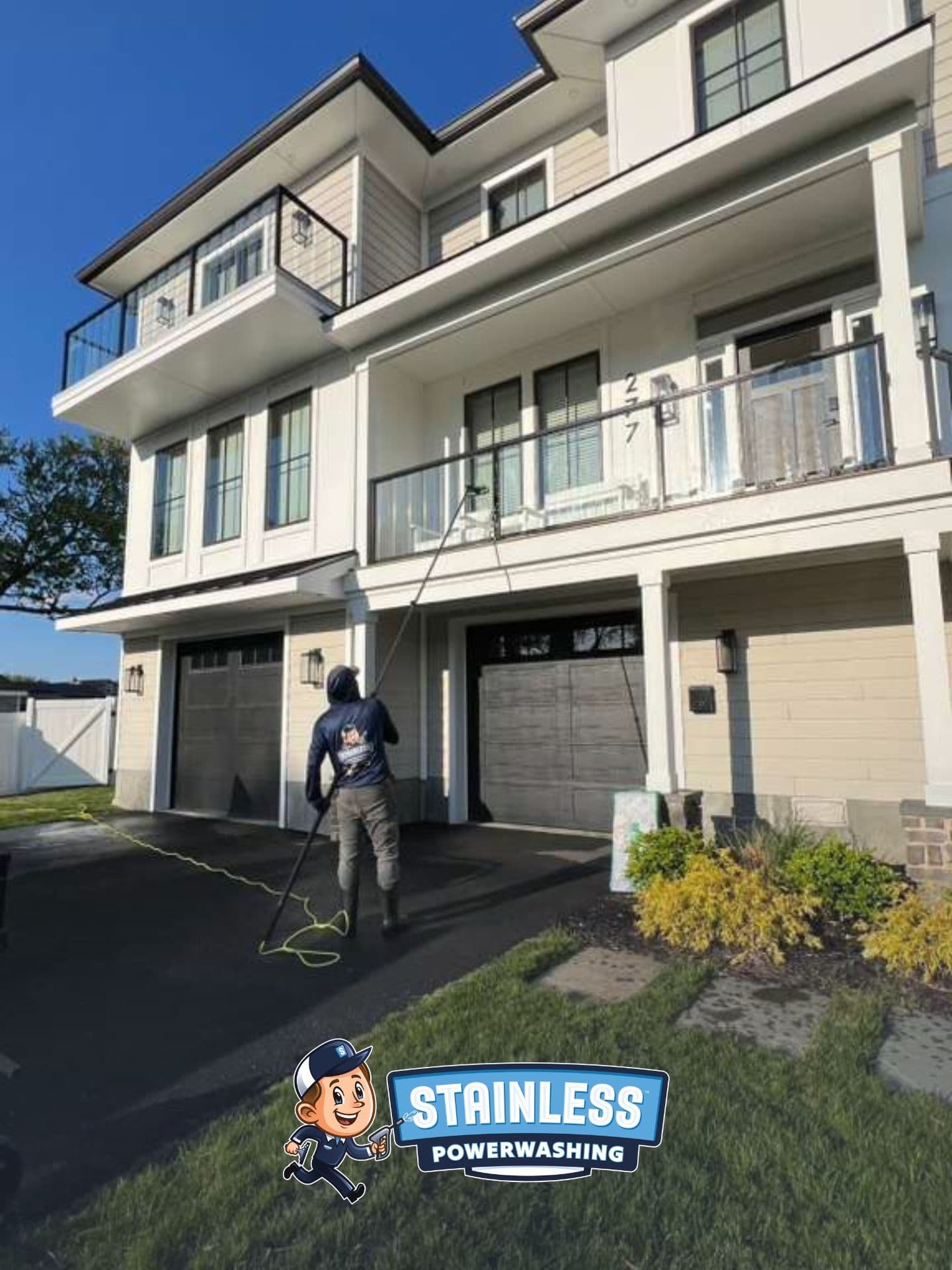 Exterior Window Cleaning on a Three-Story Home image
