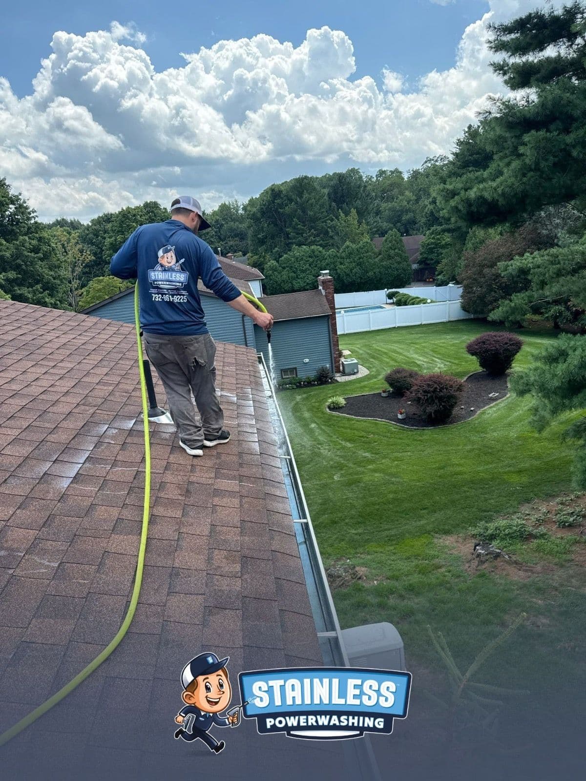 Gutter Cleaning in Manalapan NJ Before the Season Changes image