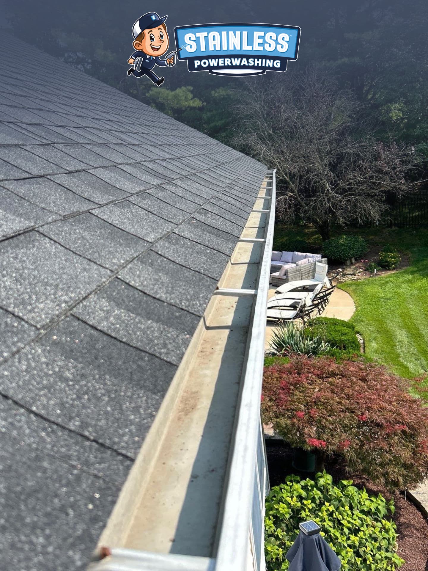 Gutter Cleaning Done Right in Manalapan NJ image
